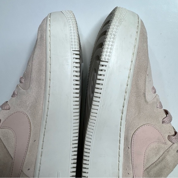 Nike Women’s size 9.5 Nike Air Force 1 sage low particle beige pink wmns shoes - Picture 7 of 11